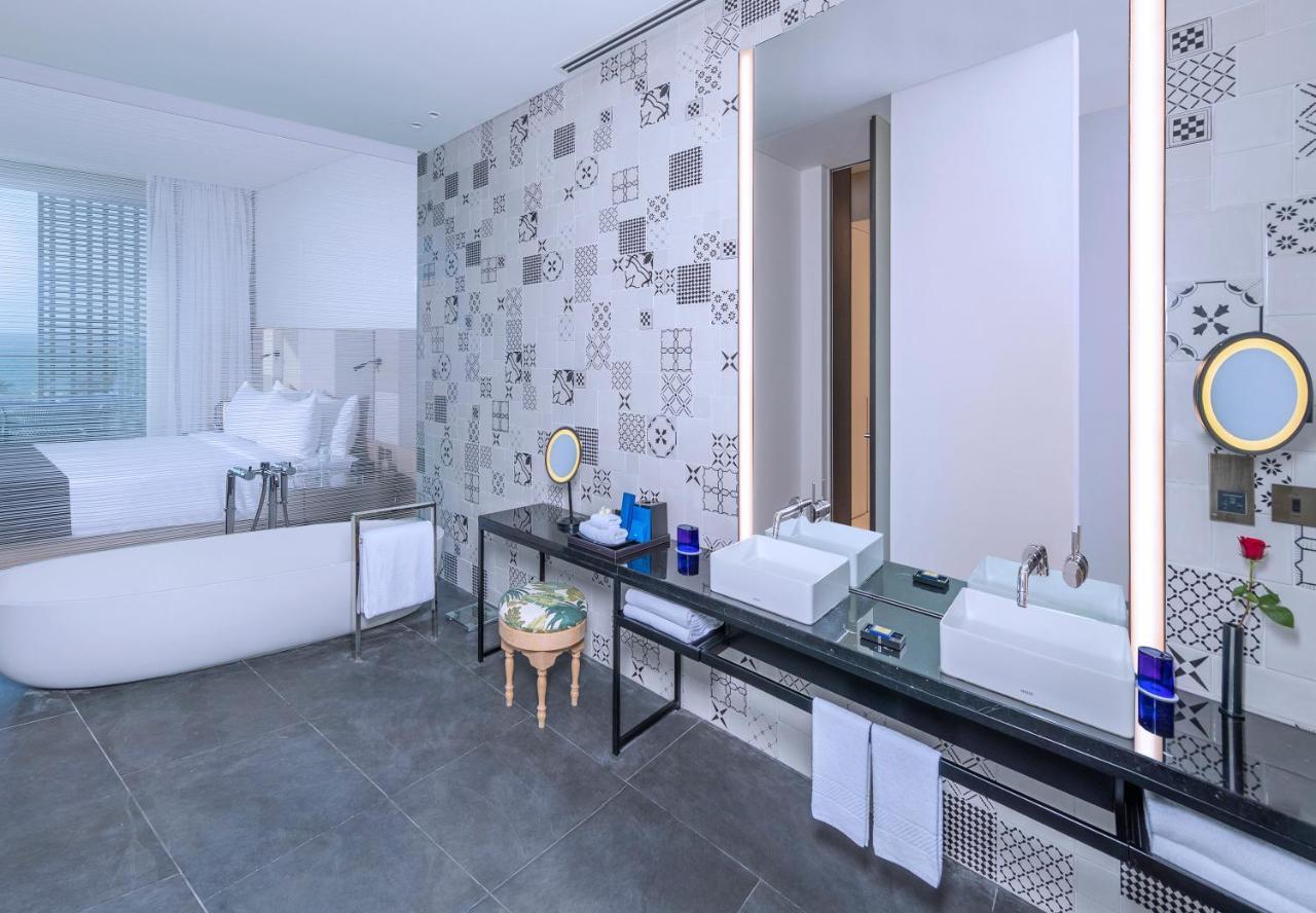 Premier Ocean View Room with Private Terrace (King)